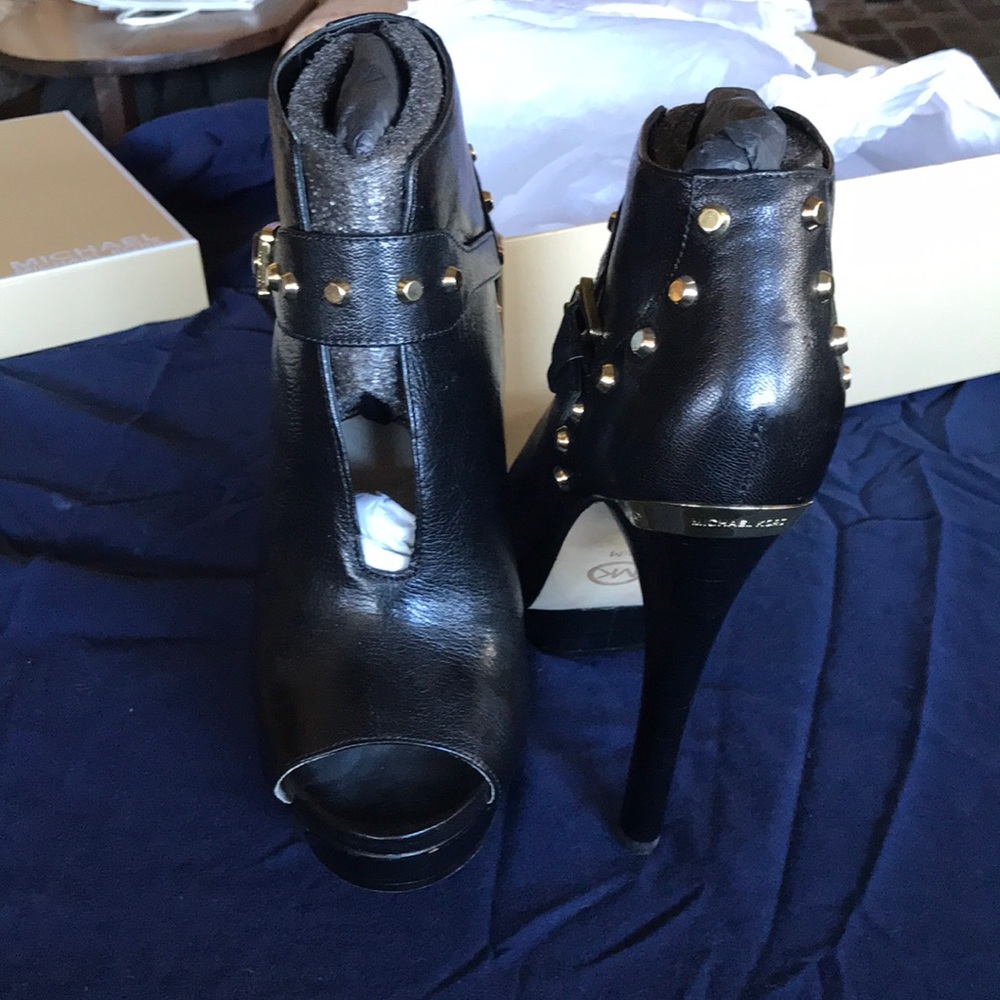 Michael Kors Ailee open toe bootie